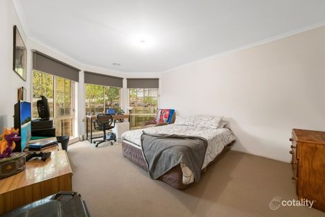 Property photo of 10 Jacqueline Place Pakenham VIC 3810