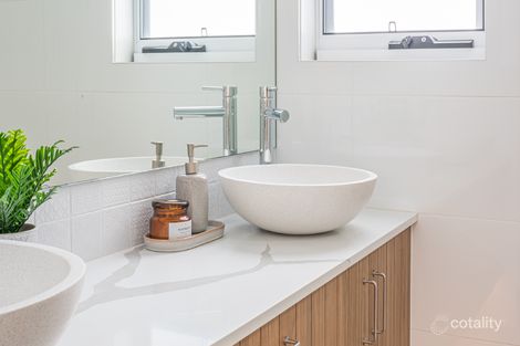 17 Cycads Way, Currans Hill, NSW 2567