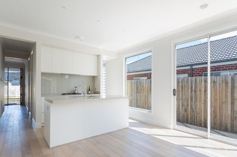 Property photo of 17 Macks Place Safety Beach VIC 3936