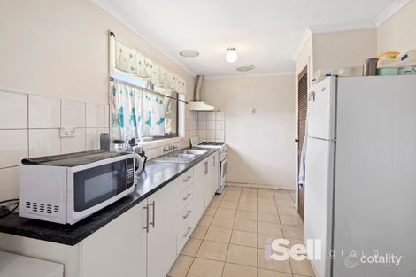 Property photo of 2/41 St James Avenue Springvale VIC 3171