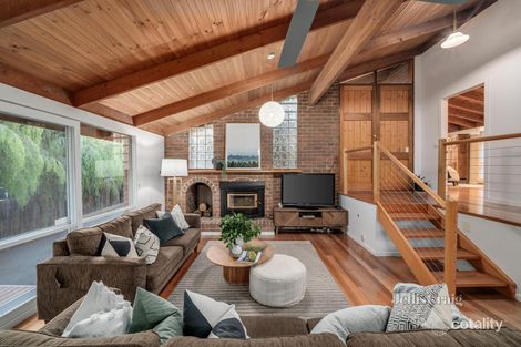 Property photo of 18 Dandallo Drive Eltham VIC 3095