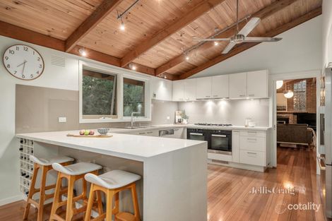 Property photo of 18 Dandallo Drive Eltham VIC 3095