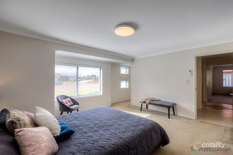 Property photo of 14 Limerick Loop Wattle Grove WA 6107