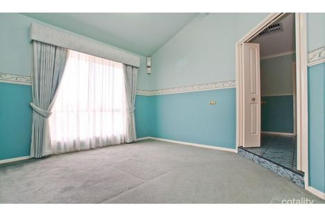 Property photo of 15 Newbury Court Carrum Downs VIC 3201