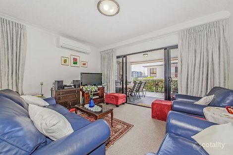 Property photo of 4/11 Kitchener Street Coorparoo QLD 4151