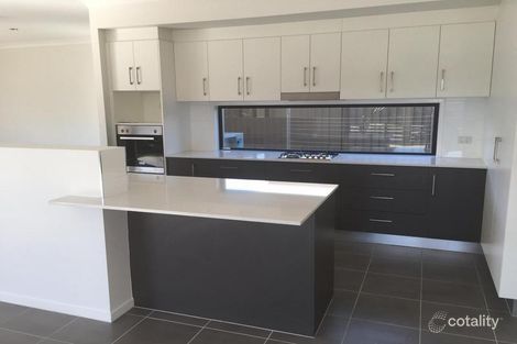 Property photo of 10 Elizabeth Crescent Varsity Lakes QLD 4227