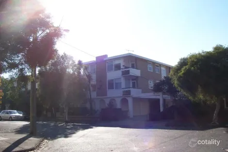 2/1 Hartpury Ave, Elwood, VIC 3184