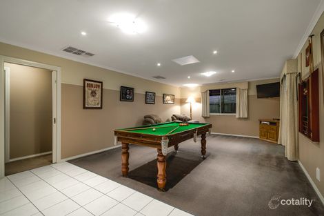 Property photo of 16 Forest Oak Court Cranbourne VIC 3977