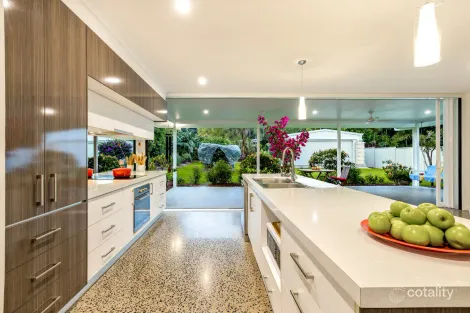 Property photo of 13 Lomond Close Edge Hill QLD 4870