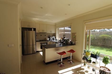 Property photo of 9/5 Delacombe Drive Mill Park VIC 3082