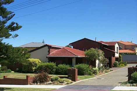 19 Elsie St, Watermans Bay, WA 6020