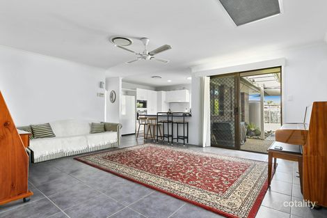 Property photo of 4 Salmon Place Sandstone Point QLD 4511
