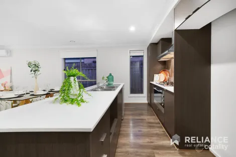 Property photo of 7 Duclair Avenue Werribee VIC 3030