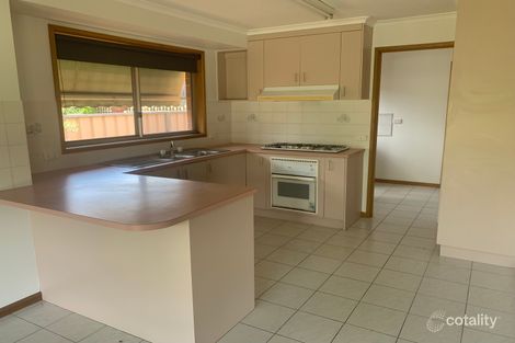 Property photo of 16 Edinburgh Circuit West Wodonga VIC 3690