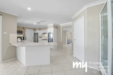 Property photo of 11 Buttercup Place Mount Annan NSW 2567