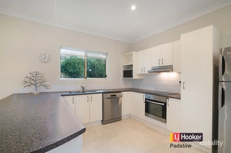 Property photo of 1/5 Needlewood Grove Padstow Heights NSW 2211