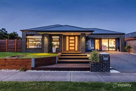 Property photo of 4 Wild Scotchman Way Cranbourne East VIC 3977