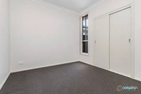 Property photo of 44 Matthew Bell Way Jordan Springs NSW 2747