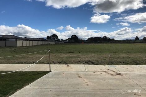 Property photo of 30 Black Duck Crossing Kilmore VIC 3764