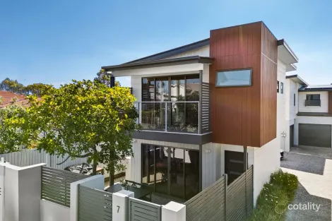 Property photo of 1/7 Worthing Street Wynnum QLD 4178