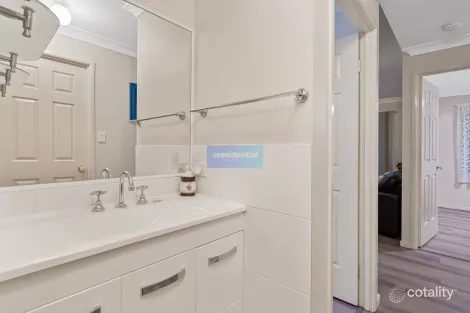 Property photo of 5 Finch Court Loganlea QLD 4131