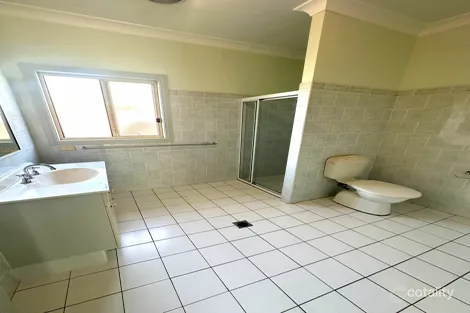 Property photo of 2/86-88 Binya Street Griffith NSW 2680
