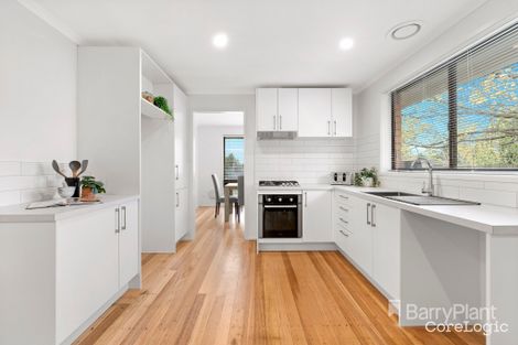 Property photo of 4 Greenway Drive Mill Park VIC 3082