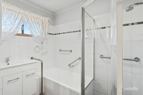 Property photo of 3 Quail Place Modbury Heights SA 5092