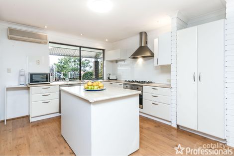 Property photo of 4 Gum Court Yangebup WA 6164