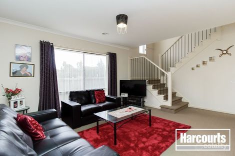 Property photo of 1 Bushranger Boulevarde Cranbourne East VIC 3977