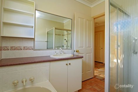 Property photo of 2/2 Bell Place Warwick QLD 4370