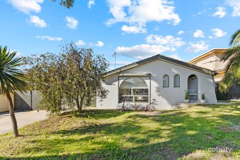 32 Calomba Cres, Happy Valley, SA 5159