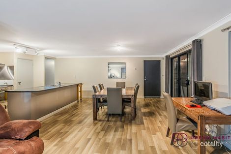 Property photo of 5 Chard Grove Leda WA 6170