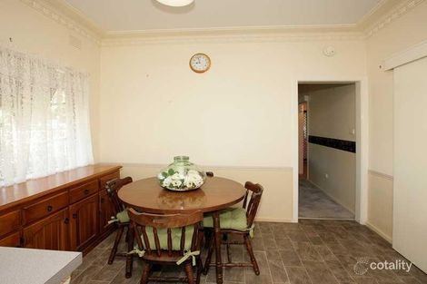 Property photo of 15 Plumpton Road Kooringal NSW 2650