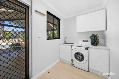 Property photo of 19 Squire Avenue Heathridge WA 6027