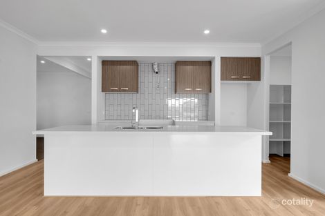 Property photo of 10 Bianco Place Truganina VIC 3029