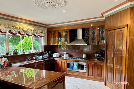 Property photo of 13 Carnarvon Close Taylors Lakes VIC 3038