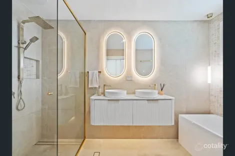 Property photo of 15 Margaroola Avenue Biggera Waters QLD 4216