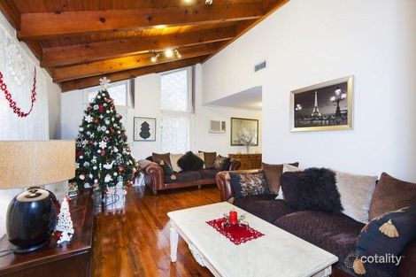 Property photo of 17 Mayfield Drive Mill Park VIC 3082