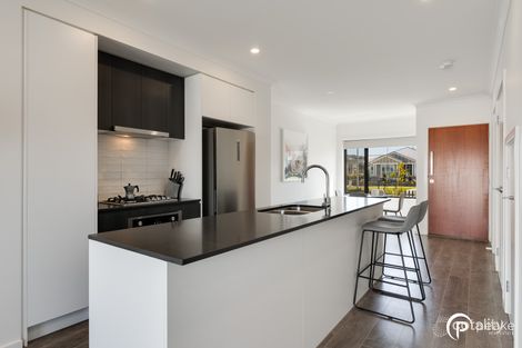Property photo of 73 Soho Boulevard Berwick VIC 3806