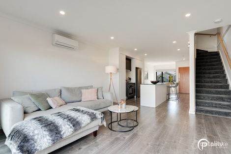Property photo of 73 Soho Boulevard Berwick VIC 3806