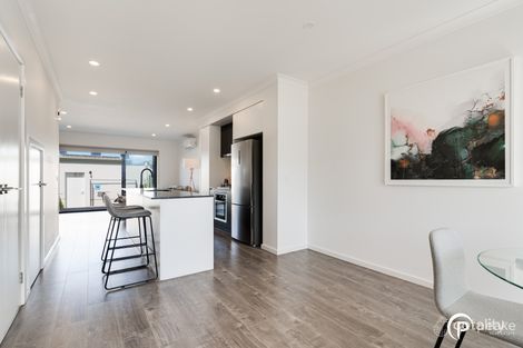Property photo of 73 Soho Boulevard Berwick VIC 3806