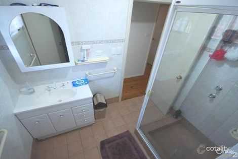 9 Hall Pl, Fairfield West, NSW 2165