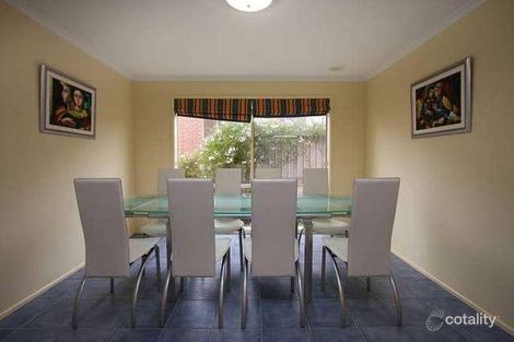 Property photo of 8 Kuranda Crescent Berwick VIC 3806
