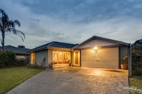 Property photo of 24 Thomas Crescent Cranbourne VIC 3977