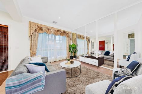 Property photo of 15 Laurina Link Pakenham VIC 3810