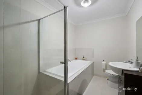 Property photo of 31 Arlington Park Parade Mickleham VIC 3064