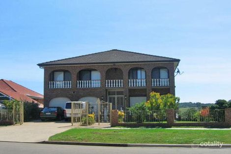 10 Candlewood St, Bossley Park, NSW 2176