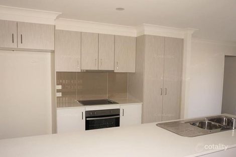 Property photo of 39 Cordeaux Crescent Redbank Plains QLD 4301