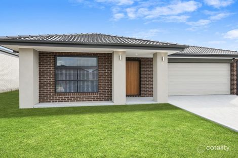 12 Snedden St, Armstrong Creek, VIC 3217